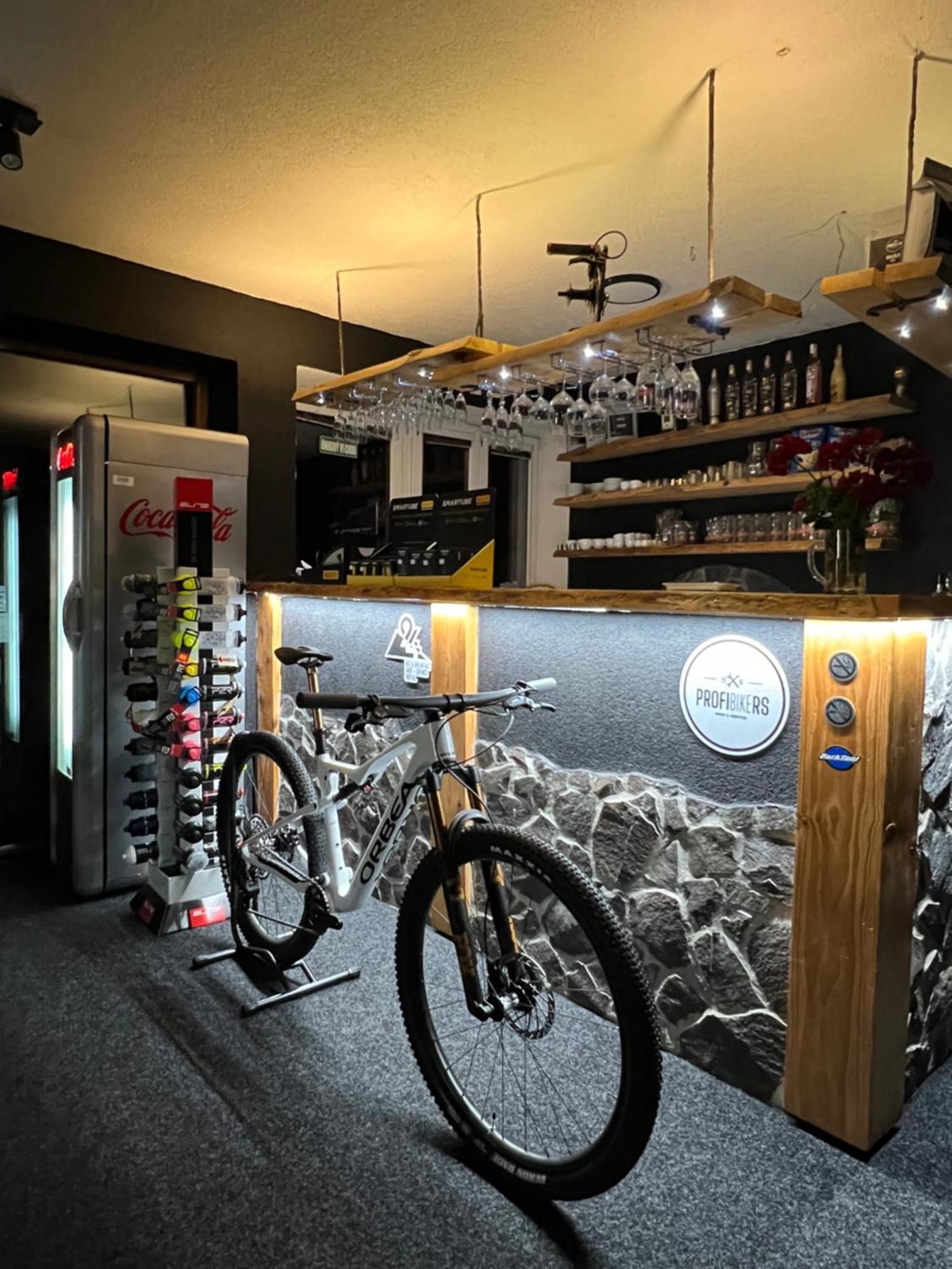 ホテル Bystra 94 Profibikers エクステリア 写真